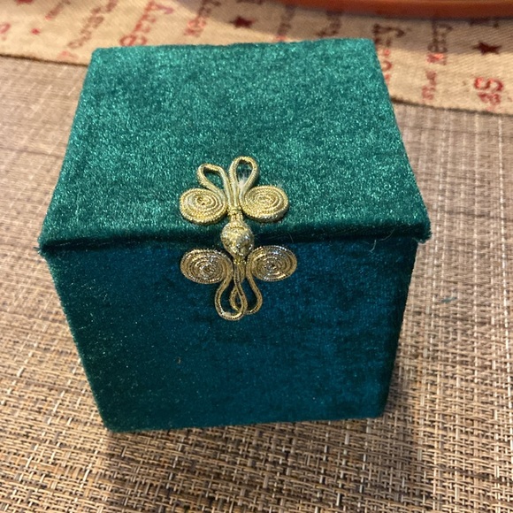 Li Bien Ornament 2011 Santa Sleigh Reindeer Christmas Original Box - Picture 4 of 4